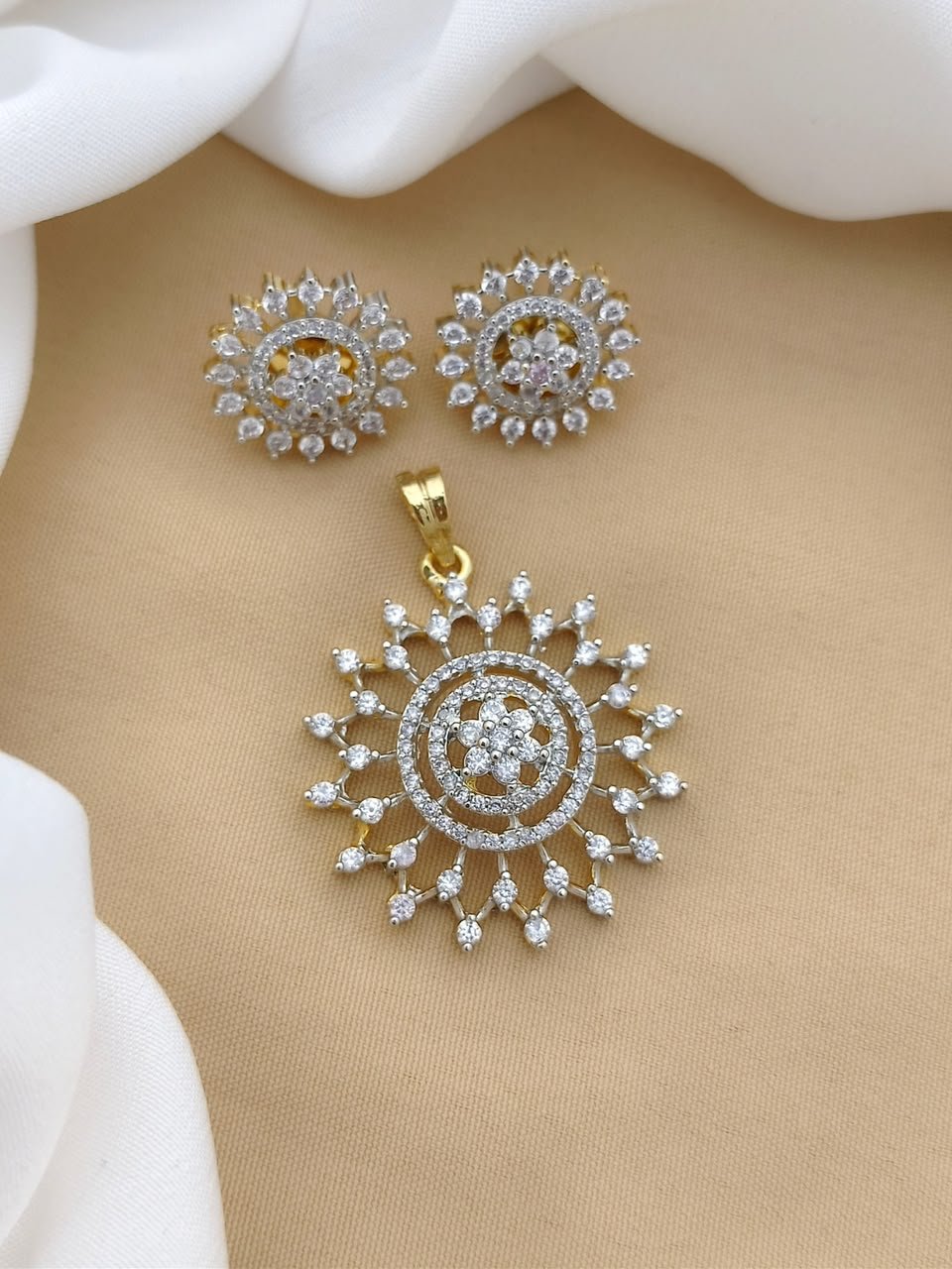 Diamond replica pendant with earstud-03 — view 2