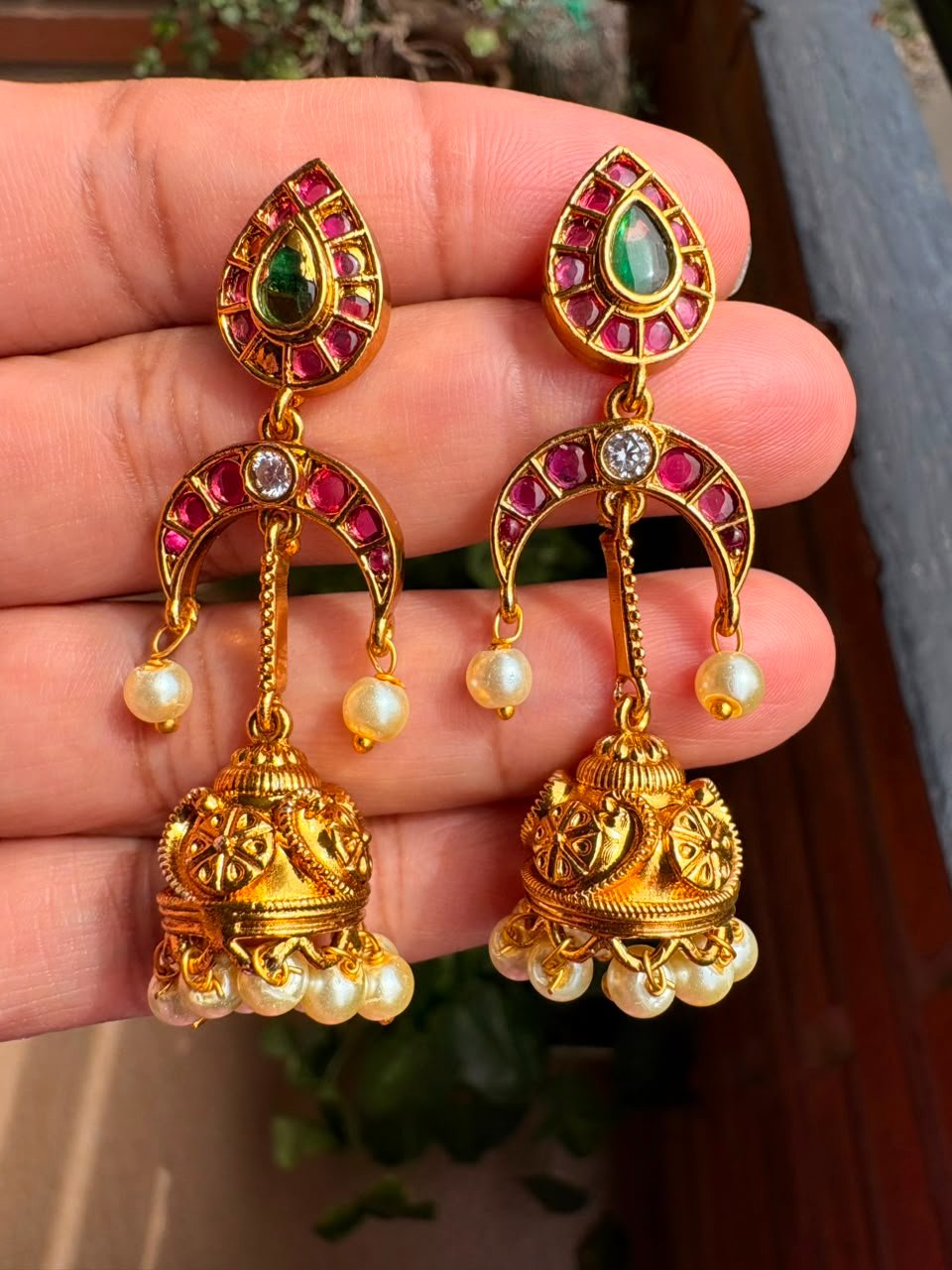 Kemp Stone With Pearl Drops — view 1