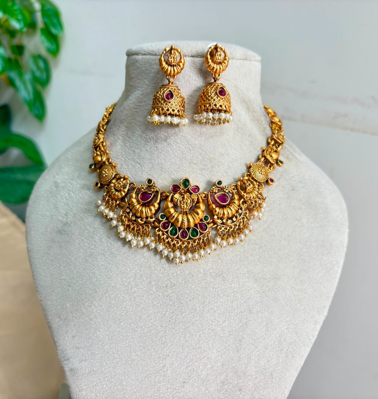 Ruby And Green Stoned Nagas — view 1