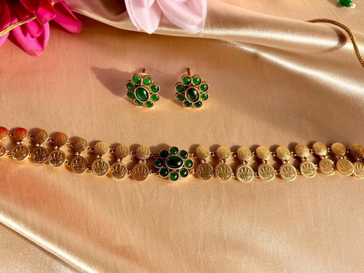 2 layered coin chocker — view 2
