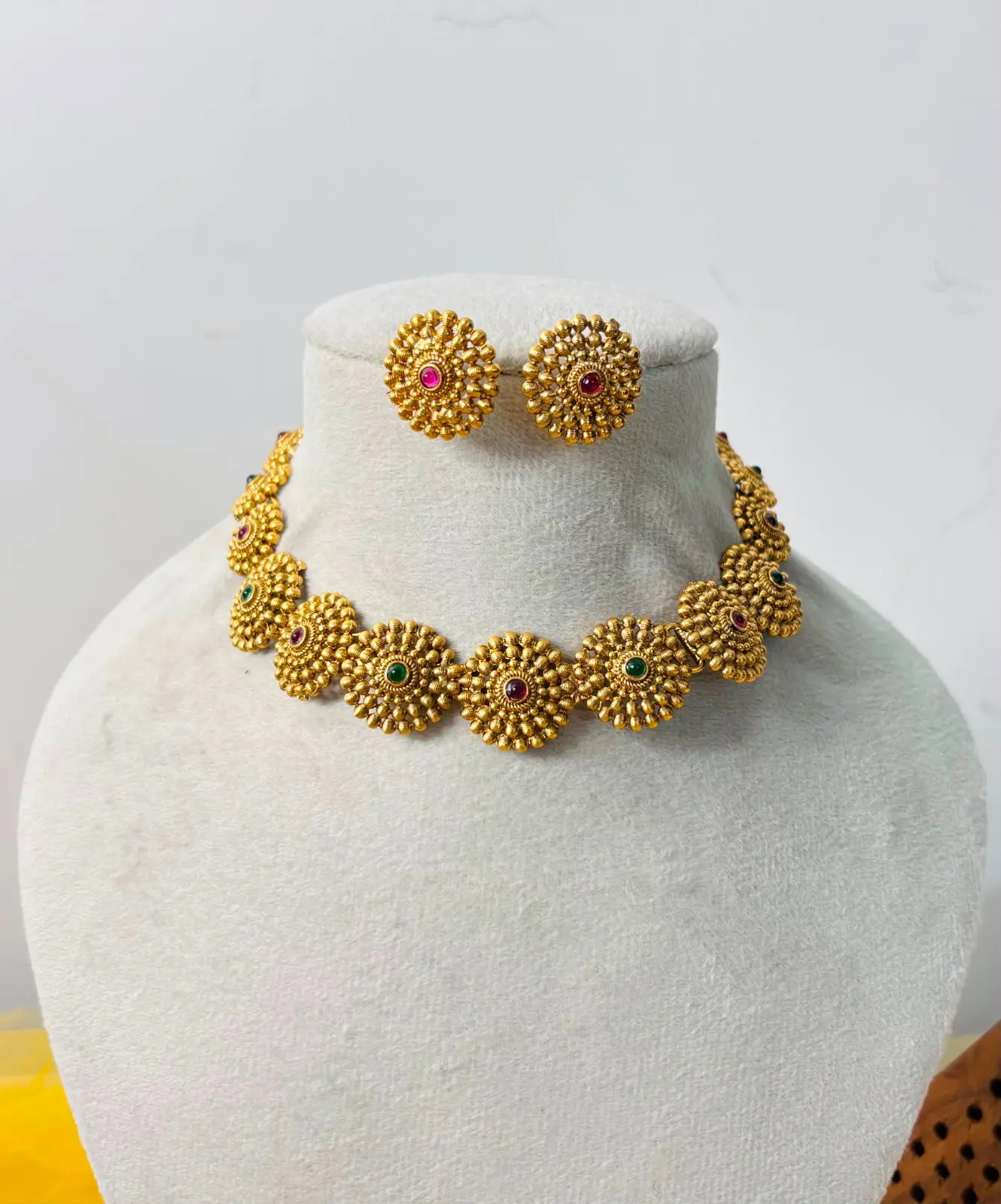 Bloom necklace — view 2