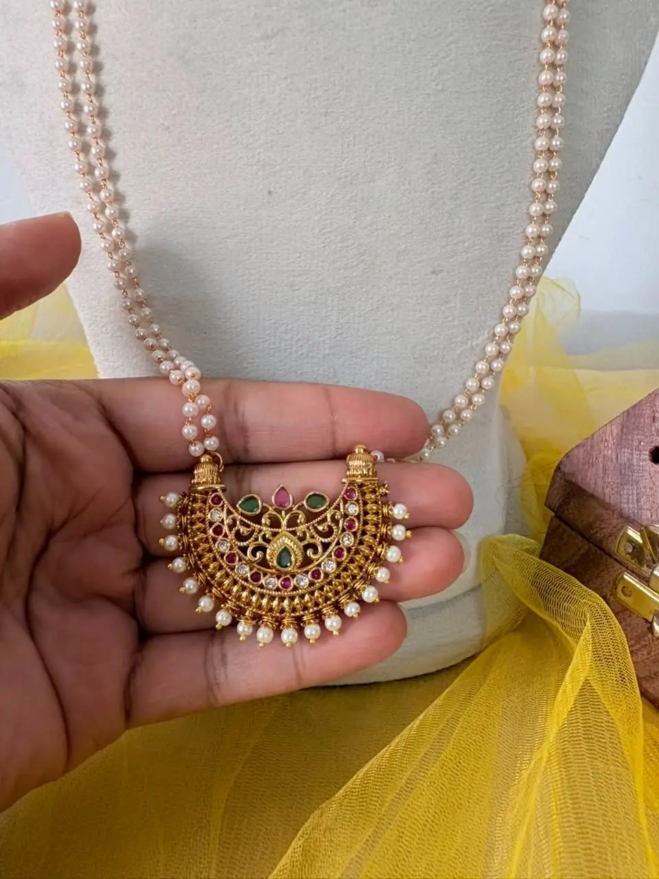 Pearl haram — view 1