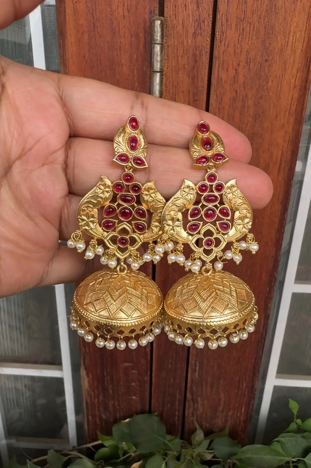 Gulaabo Premium Gold Jhumka