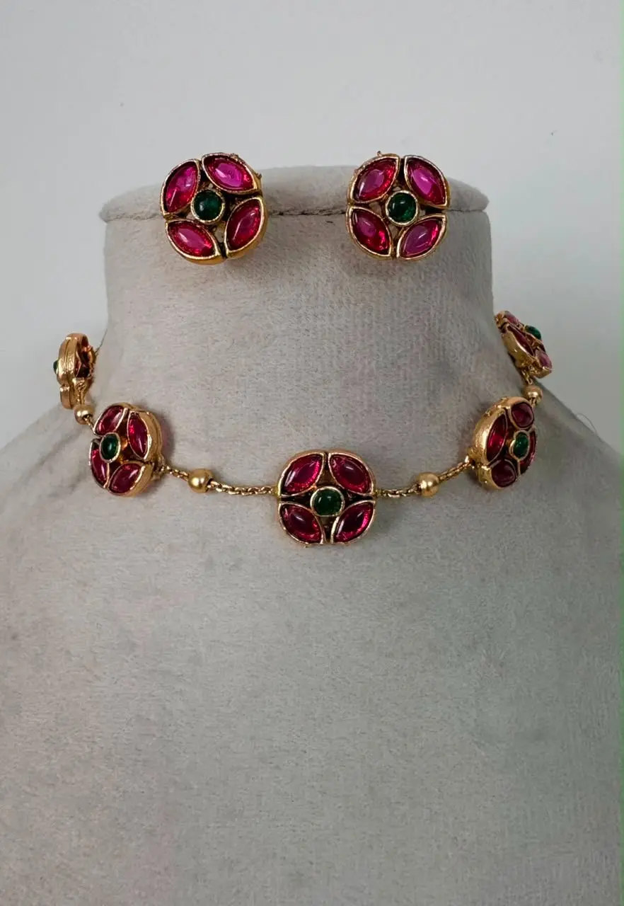 Single Layer Flower Choker — view 2