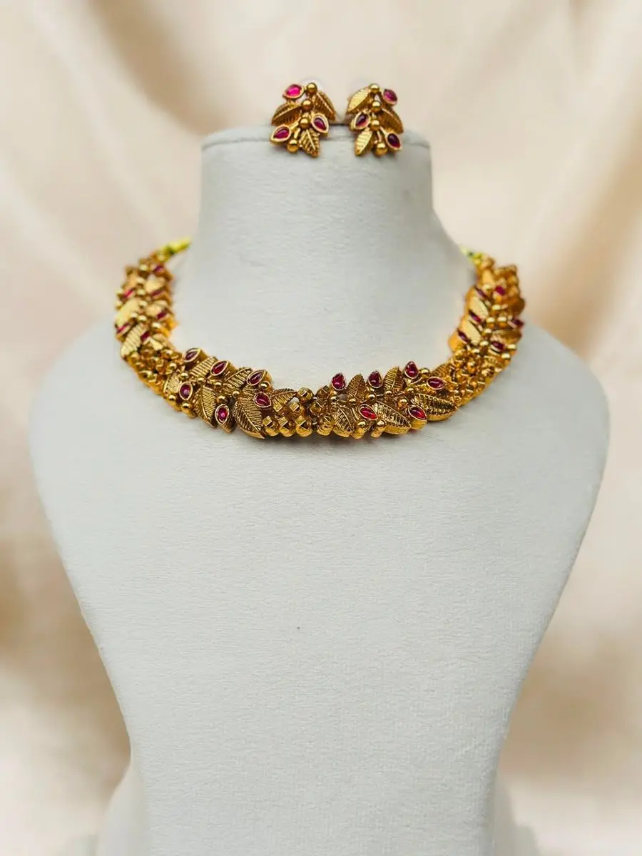 Leafy Necklace — view 1