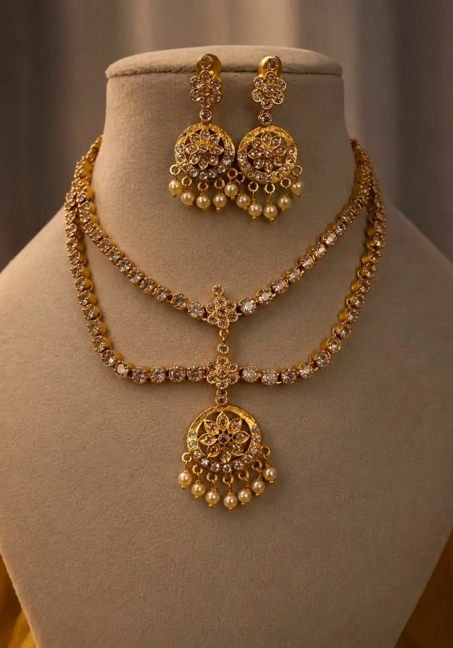 Multi Layered White Attigai