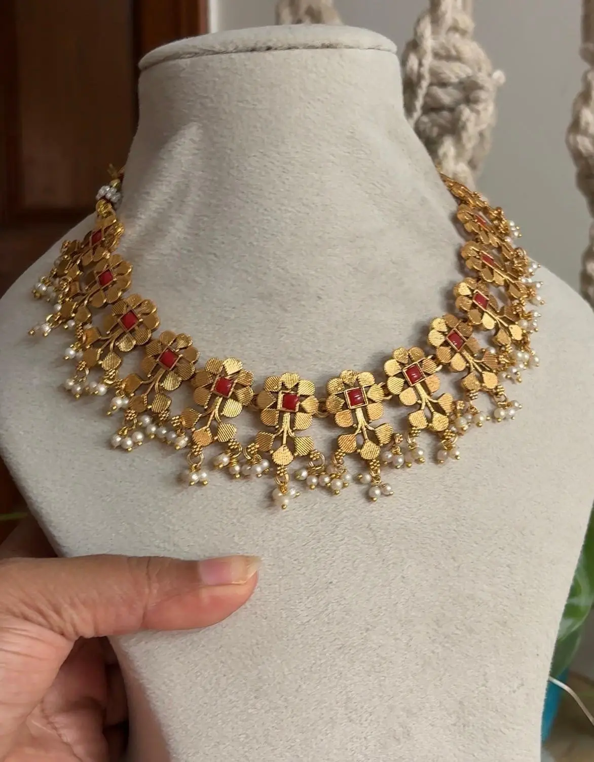 Flower Necklace With Orange Stone And Pearl Drops — view 2