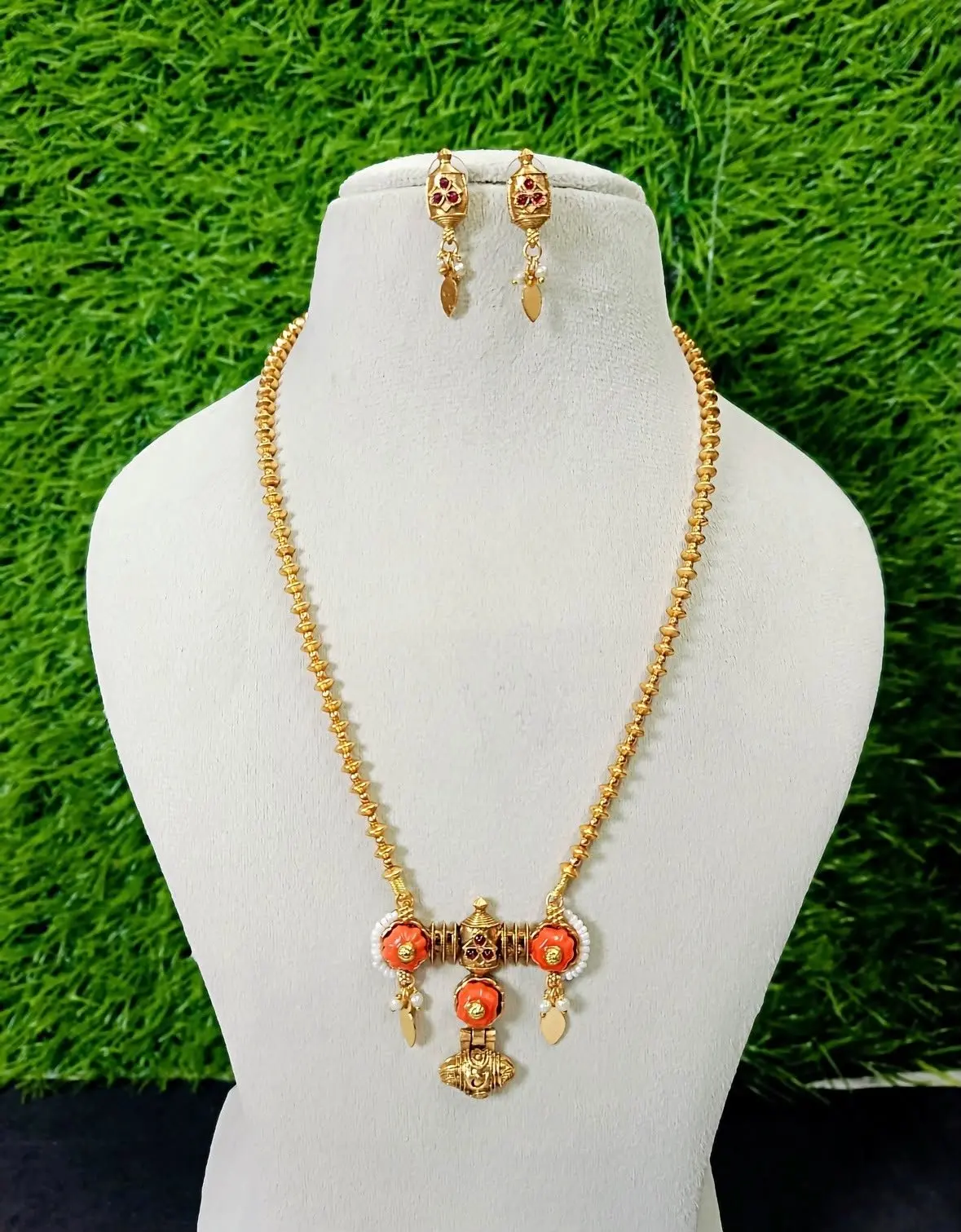 Coral And Pearl Pendant Haram